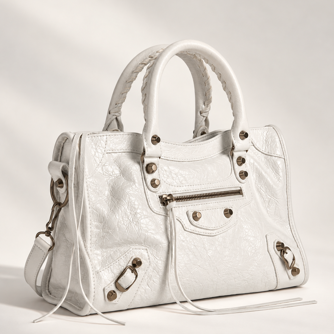 Medium City-Style Leather Shoulder Bag – Classic Moto Detail with Top Handle & Strap